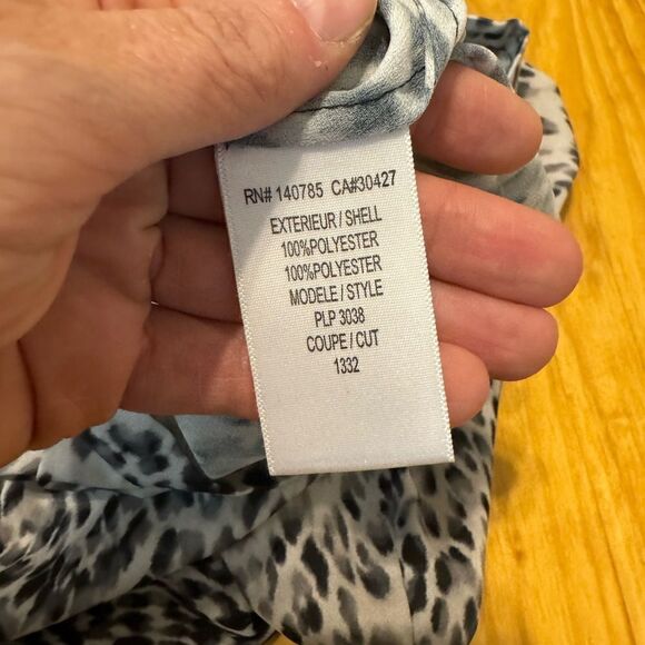 BROCHU WALKER Snow Leopard Print V-Neck Sleeveless Draped Top in Grey Black SM - Picture 6 of 8